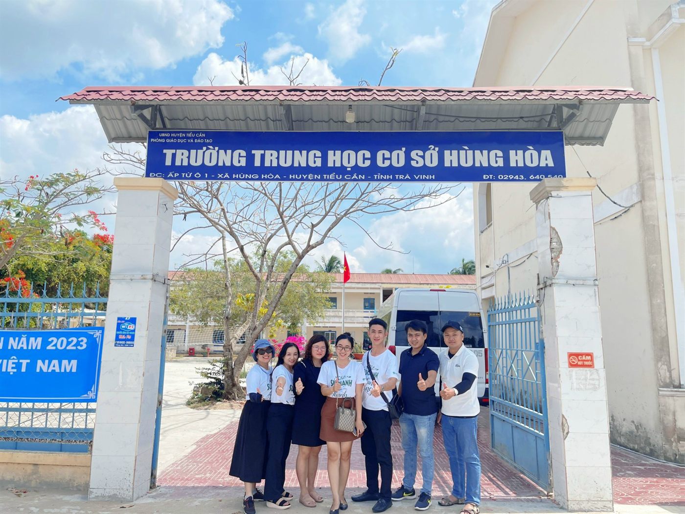 SmartInvest x Saigon Children – visiting scholarship students in Tra Vinh
