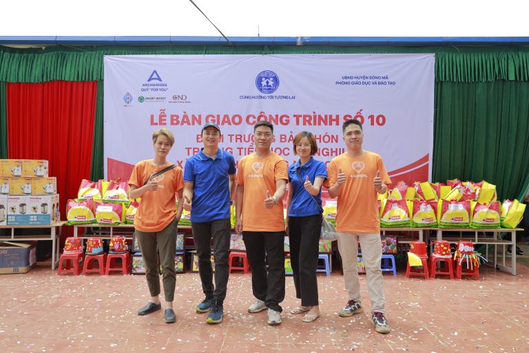 HÀNH TRÌNH “ĐƯA CON CHỮ TỚI TRẺ EM VÙNG CAO” CỦA AAS