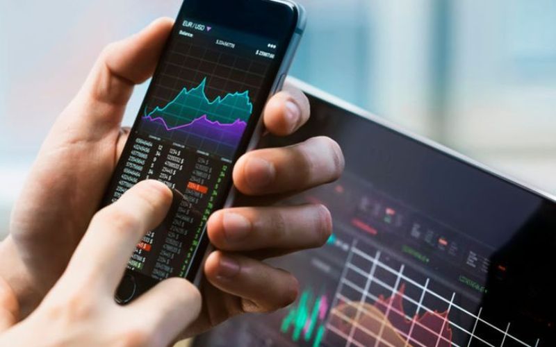 Thực hiện các giao dịch tài chính trên app chứng khoán