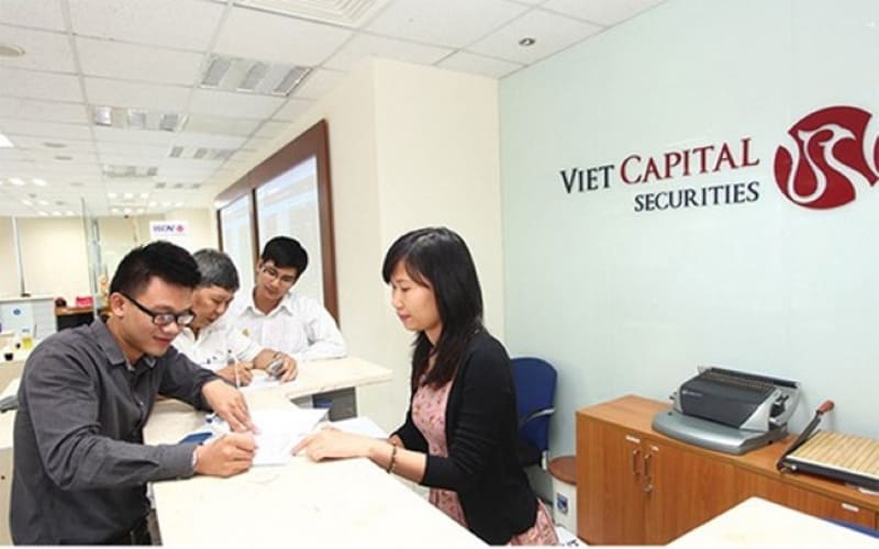 VCSC - Công ty chứng khoán lâu đời, dịch vụ chuyên sâu