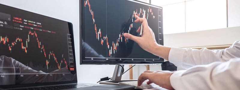 Chạy backtest và thu thập kết quả.