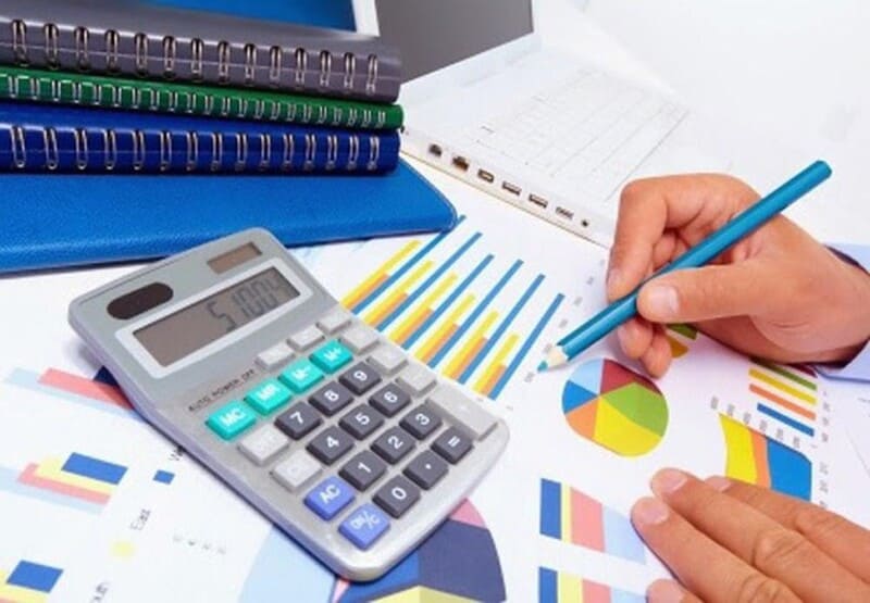 Nên thực hiện phân tích độ nhạy xem NPV thay đổi như thế nào