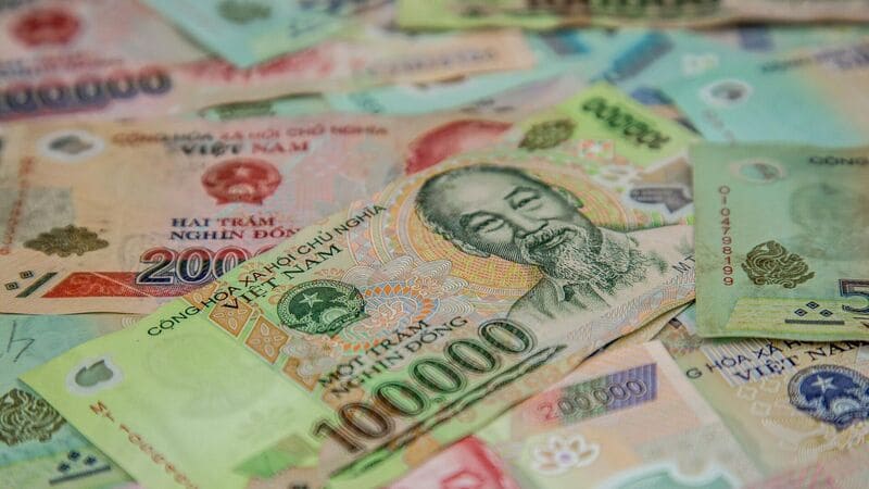 Làm giàu tại Việt Nam - Thực tế và cơ hội.