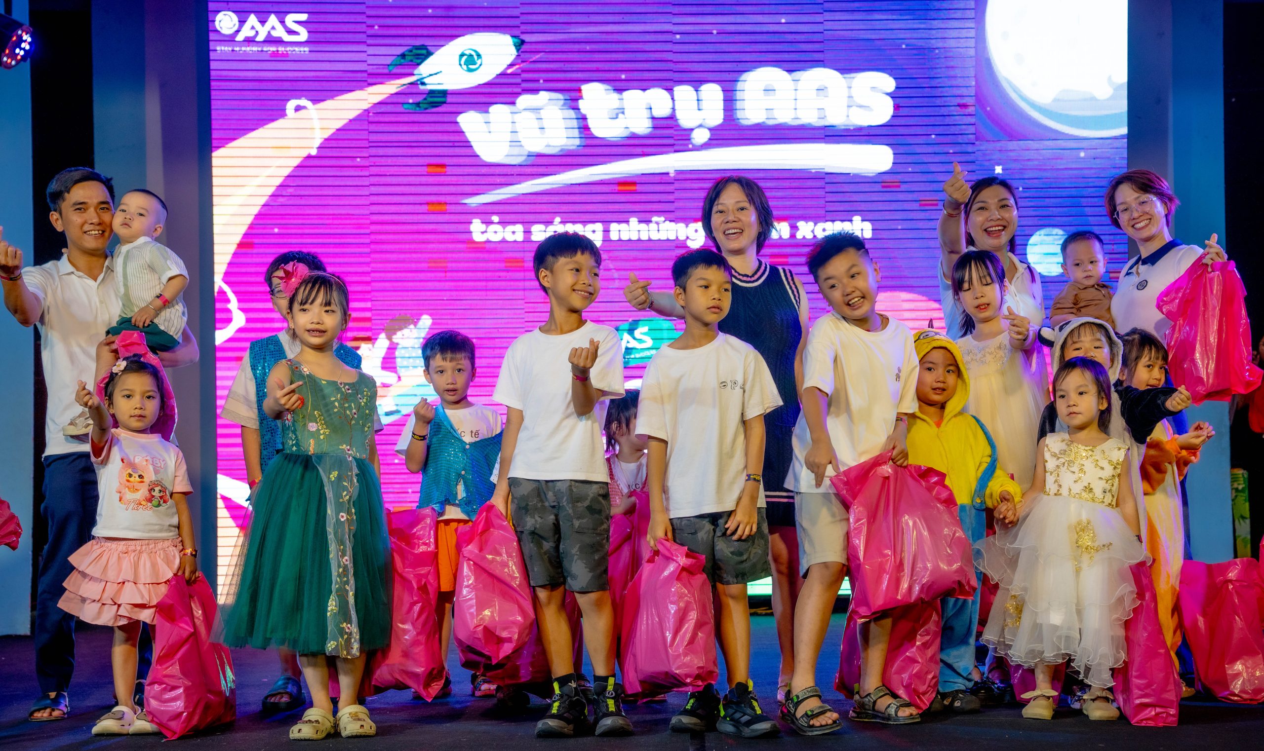 VŨ TRỤ AAS – NƠI NHỮNG ƯỚC MƠ TUỔI THƠ ĐƯỢC CHẮP CÁNH 1 quoc te thieu nhi 2 scaled
